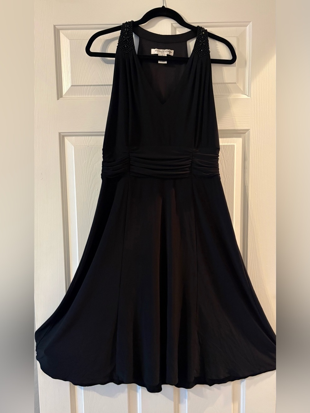 Evan Picone Elegant Black V-Neck Women’s Dress